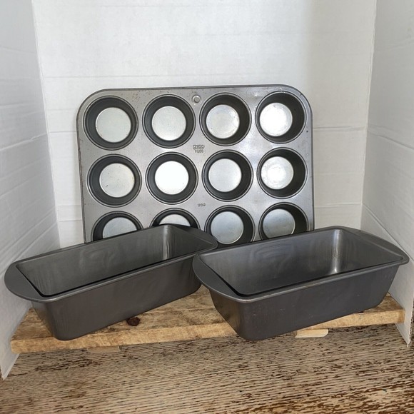 Ekco Kitchen Cupcake Pan 2 Vintage Ekco Bakers Secret Muffin And 2